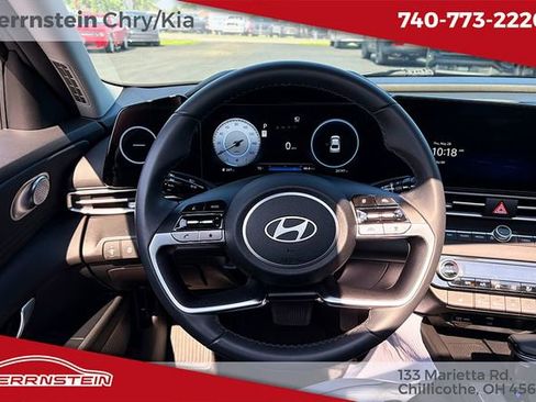 Used 2024 Hyundai Elantra SEL w/ Convenience Package FWD image 7