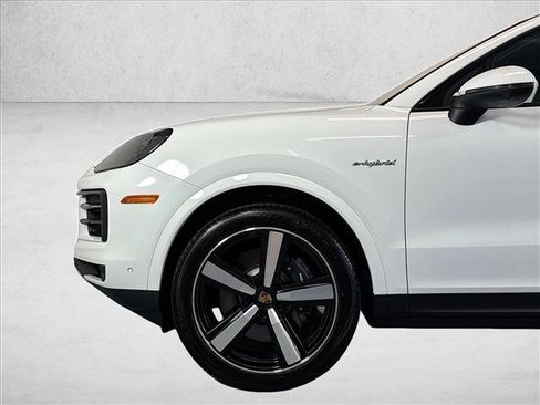 New 2025 Porsche Cayenne E-Hybrid Coupe AWD/4WD image 27