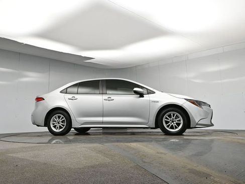 Used 2020 Toyota Corolla LE image 34