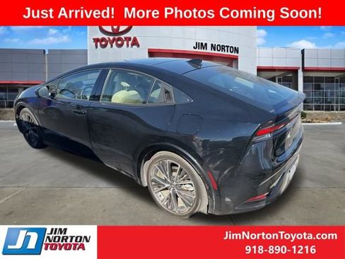 Used 2023 Toyota Prius Limited w/ Limited Premium Package image 5