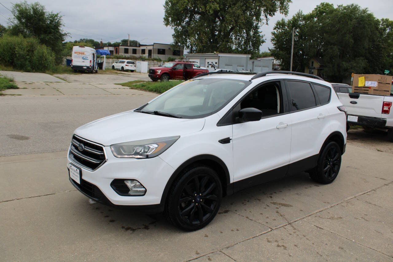 Used 2018 Ford Escape SE w/ SE Sport Appearance Package AWD/4WD image 4