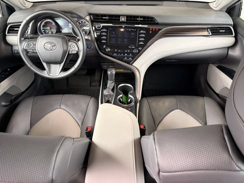 Used 2020 Toyota Camry XLE w/ Driver Assist Package FWD image 14