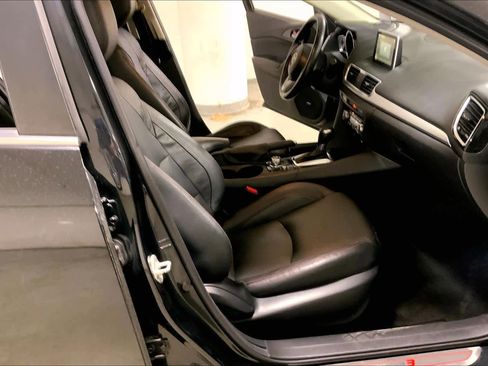 Used 2014 MAZDA MAZDA3 s Grand Touring w/ Technology Package FWD image 7