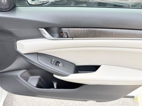 Used 2018 Honda Accord EX-L image 23
