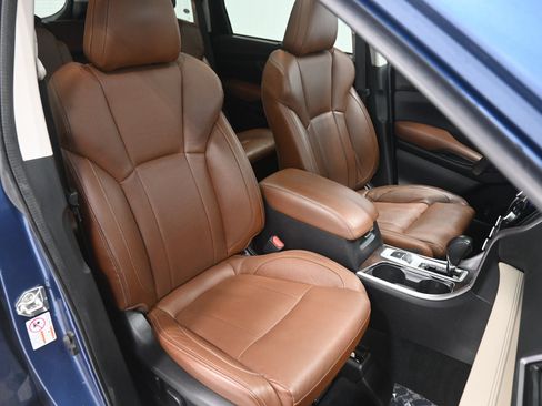 Used 2019 Subaru Ascent Touring AWD/4WD image 32