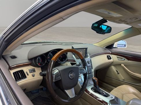 Used 2011 Cadillac CTS Premium RWD image 16