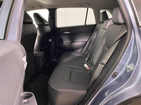 Used 2024 Toyota Corolla Cross XLE image 10