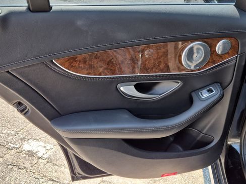 Used 2015 Mercedes-Benz C 300 4MATIC Sedan image 15