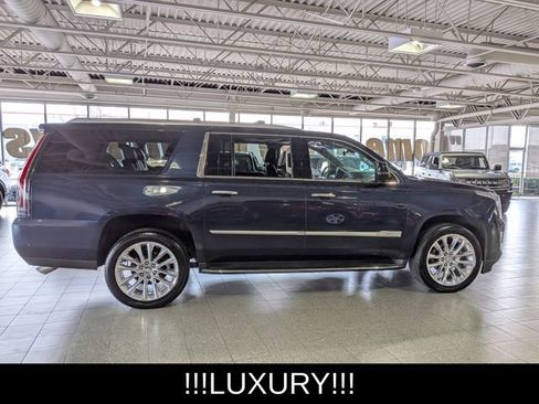 Used 2019 Cadillac Escalade ESV Luxury image 9