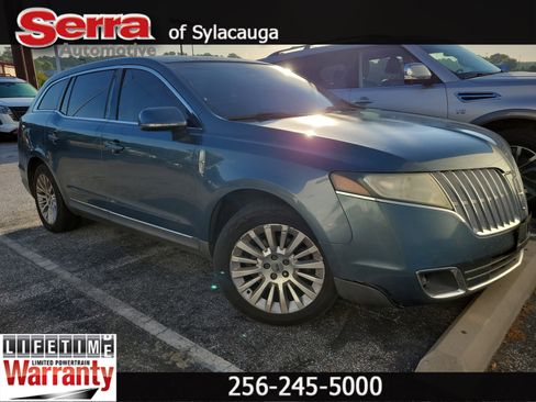 Used 2010 Lincoln MKT 2WD image 1