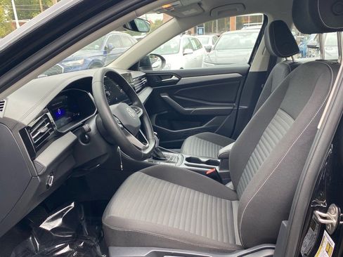 Certified 2025 Volkswagen Jetta S image 14