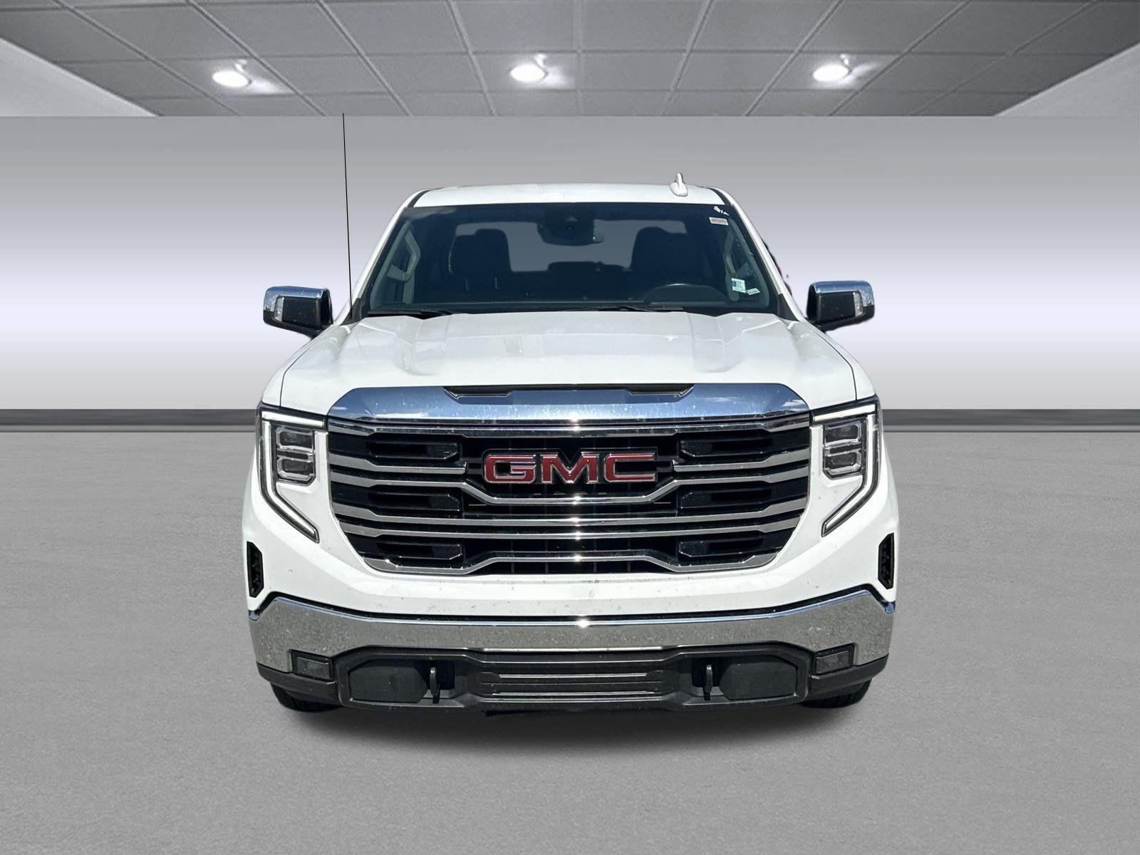 Used 2025 GMC Sierra 1500 SLT RWD image 8