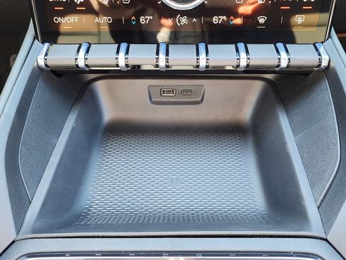 New 2026 GMC Terrain AT4 w/ Convenience Package III image 31