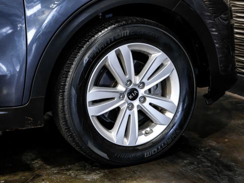 Used 2018 Kia Sportage LX FWD image 56