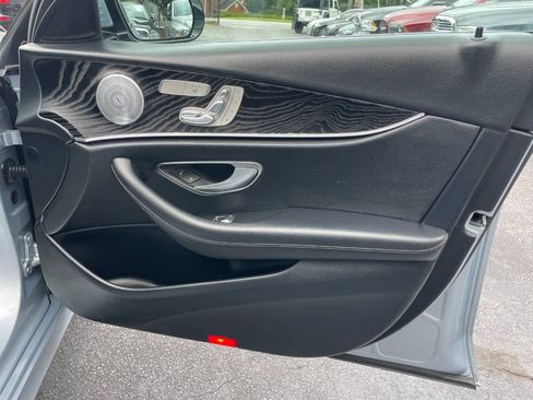 Used 2017 Mercedes-Benz E 300 4MATIC w/ Premium 2 Package image 25
