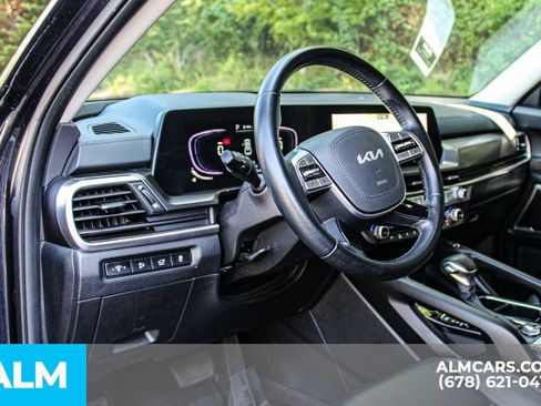 Used 2025 Kia Telluride S FWD image 32