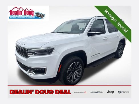 Used 2025 Jeep Wagoneer 4WD image 1
