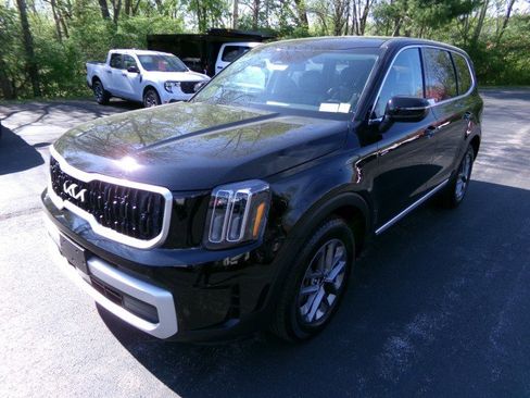Used 2024 Kia Telluride LX image 5