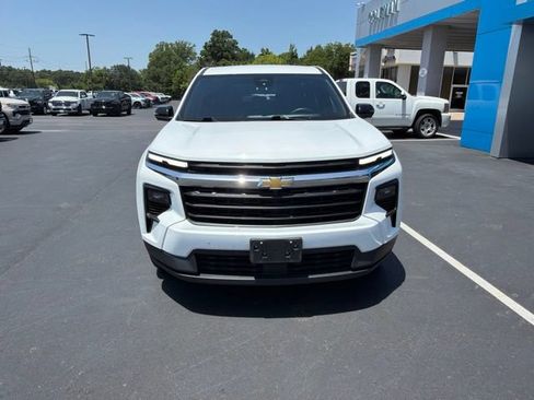 Used 2024 Chevrolet Traverse LS w/ LPO, Floor Liner Package FWD image 4