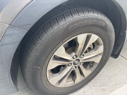 Used 2015 Hyundai Santa Fe Sport w/ Option Group 02 image 18