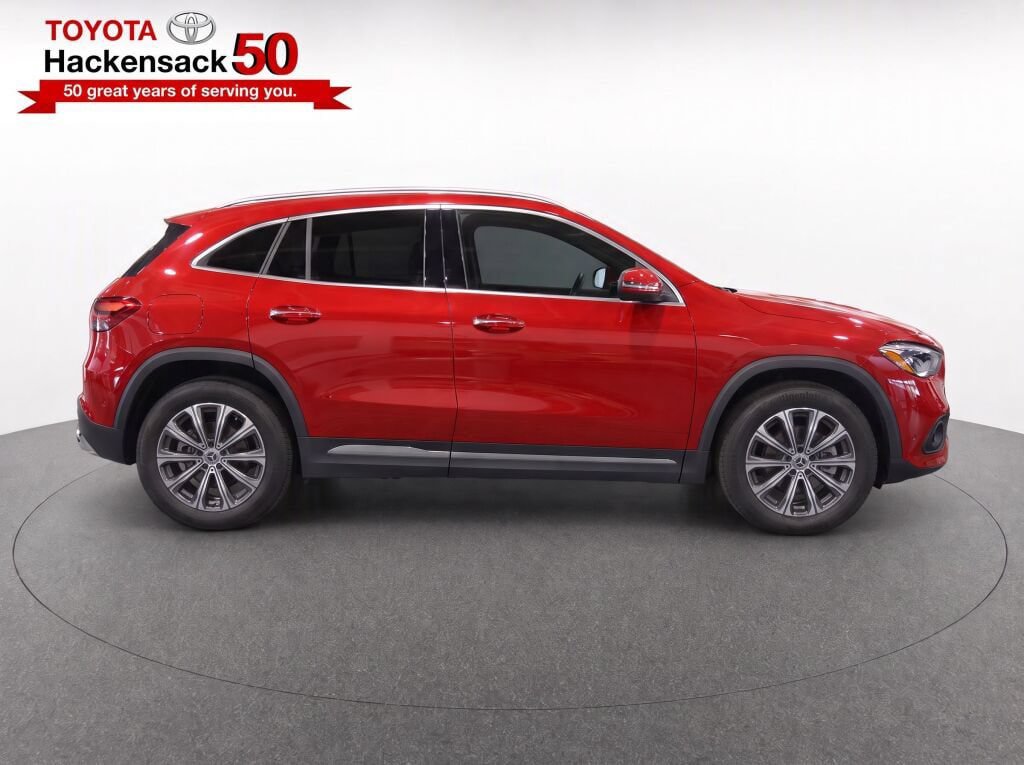 Used 2023 Mercedes-Benz GLC 300 4MATIC image 8