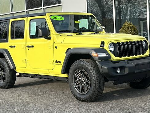 Used 2024 Jeep Wrangler Sport S image 2