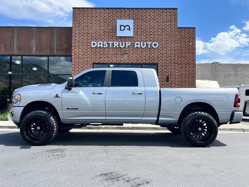 Used 2024 RAM 2500 Laramie w/ Night Edition AWD/4WD image 3