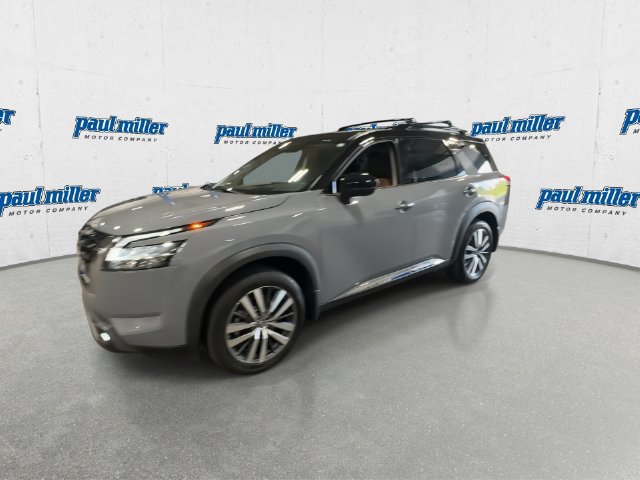 Used 2022 Nissan Pathfinder Platinum w/ Cargo Package AWD/4WD image 5