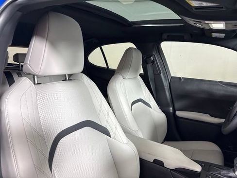 Used 2024 Lexus UX 250h FWD w/ Premium Package image 19