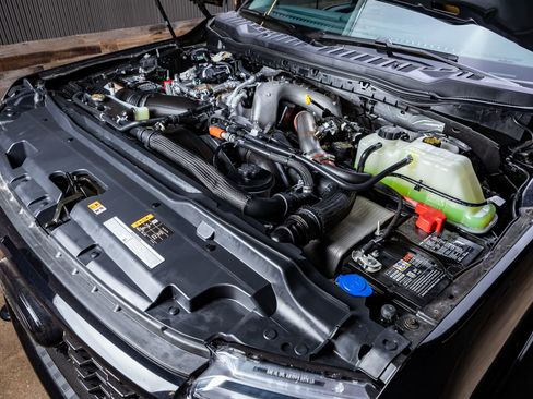 Used 2026 Ford F450 Lariat w/ FX4 Off-Road Package image 39