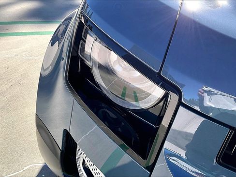 Used 2025 Land Rover Defender 110 S image 30