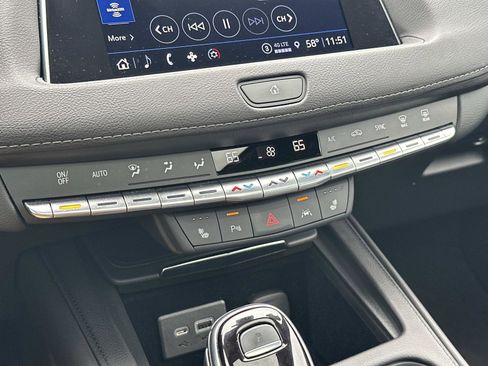 Certified 2023 Cadillac XT4 Premium Luxury w/ Cold Weather Package AWD/4WD image 30