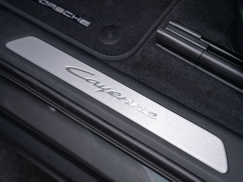 Certified 2026 Porsche Cayenne AWD/4WD image 12