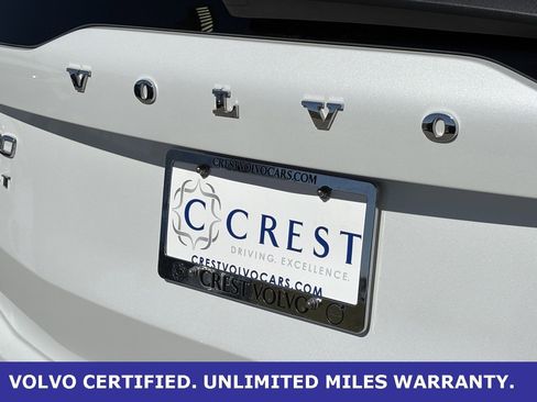 Certified 2025 Volvo XC90 B6 Plus image 8