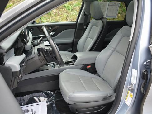 Used 2022 Lincoln Corsair Reserve w/ Equipment Group 201A image 11