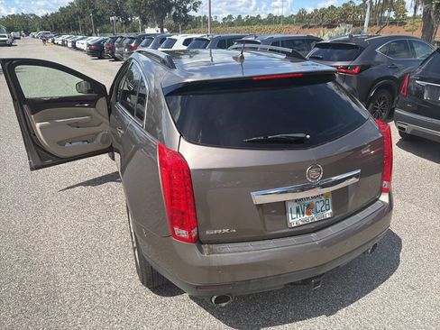 Used 2011 Cadillac SRX Luxury AWD/4WD image 14