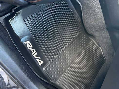 Used 2016 Toyota RAV4 SE image 47