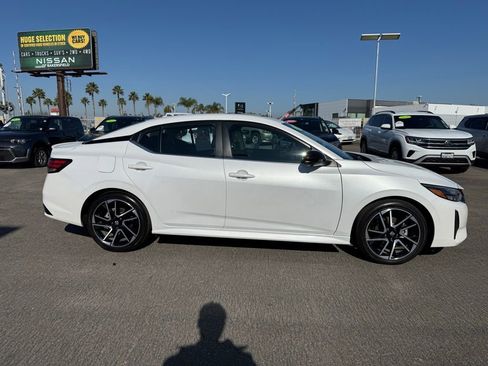 Certified 2025 Nissan Sentra SR w/ SR Premium Package image 7