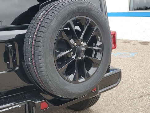 Used 2021 Jeep Wrangler Unlimited Sahara image 36