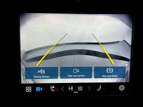 Used 2025 Volvo XC60 B5 Core w/ Climate Package image 16