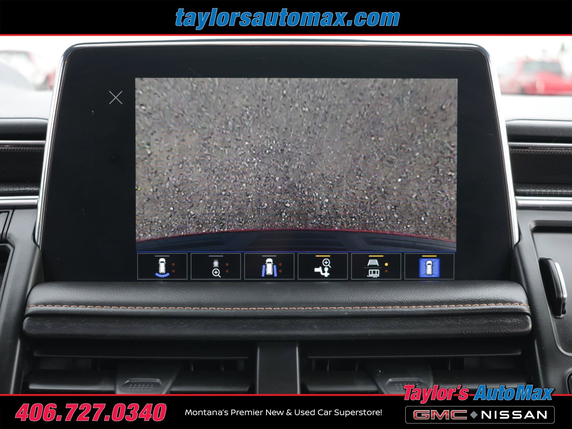 Used 2024 GMC Yukon AT4 w/ Technology Package AWD/4WD image 21