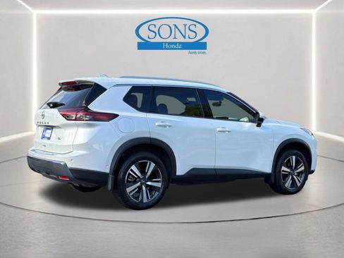 Used 2024 Nissan Rogue SL w/ SL Premium Package FWD image 28
