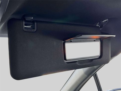 Used 2025 Toyota Sienna Platinum image 35