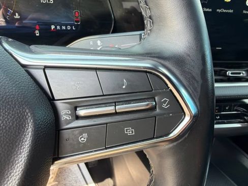Used 2026 Chevrolet Equinox LT AWD/4WD image 23