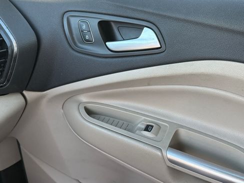 Used 2019 Ford Escape Titanium FWD image 23