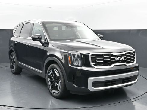 Used 2025 Kia Telluride S FWD image 7