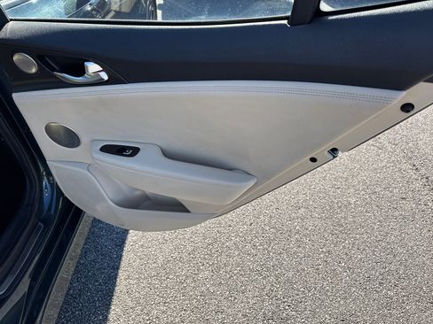 Used 2023 Kia Stinger GT-Line w/ Sun & Sound Package image 16