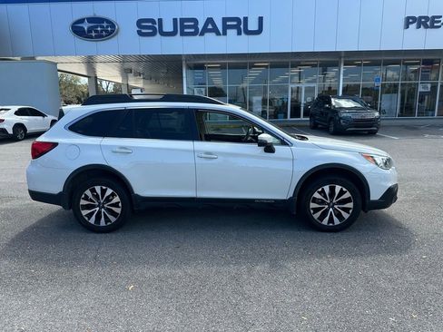 Used 2016 Subaru Outback 2.5i Limited image 2