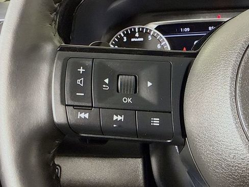 Certified 2024 Nissan Pathfinder SL image 13