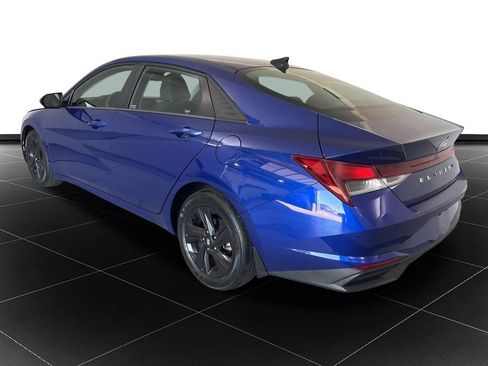 Used 2022 Hyundai Elantra SEL FWD image 3